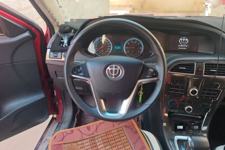 Used Brilliance V5 2014 1.5T Automatic Two-Wheel Drive Sport Model Steering Wheel