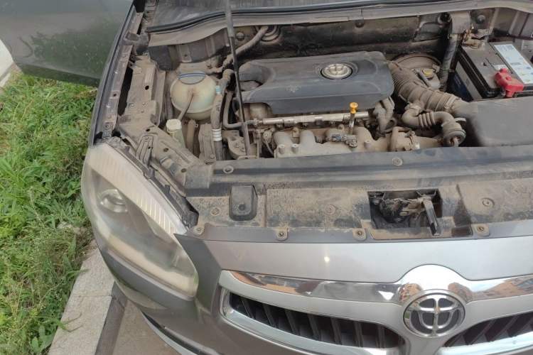 Used Brilliance V5 2014 1.5T Manual Two-Wheel Drive Sport Model Engine Bay Right
