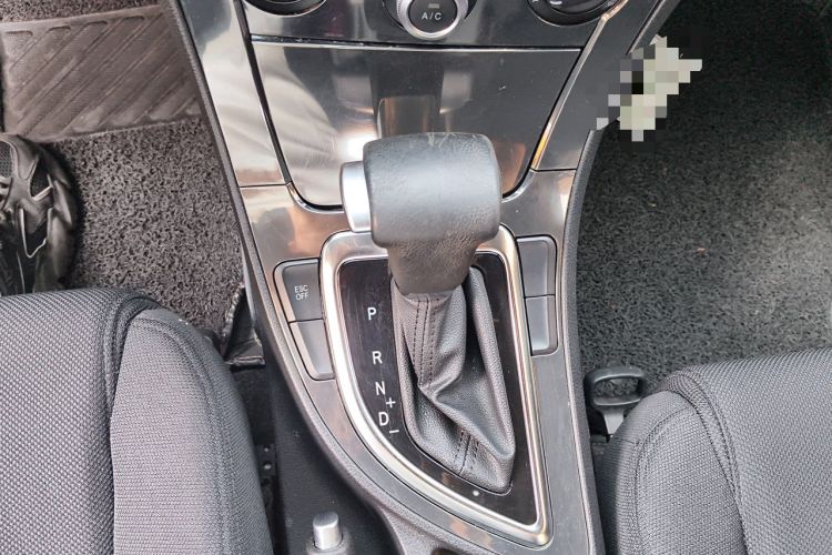 Used Brilliance V5 2014 1.5T Automatic Two-Wheel Drive Sport Model Gear Lever