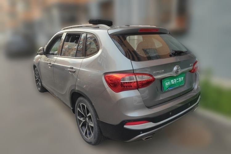 Used Brilliance V5 2014 1.5T Manual Two-Wheel Drive Sport Model Rear Left 45 Deg