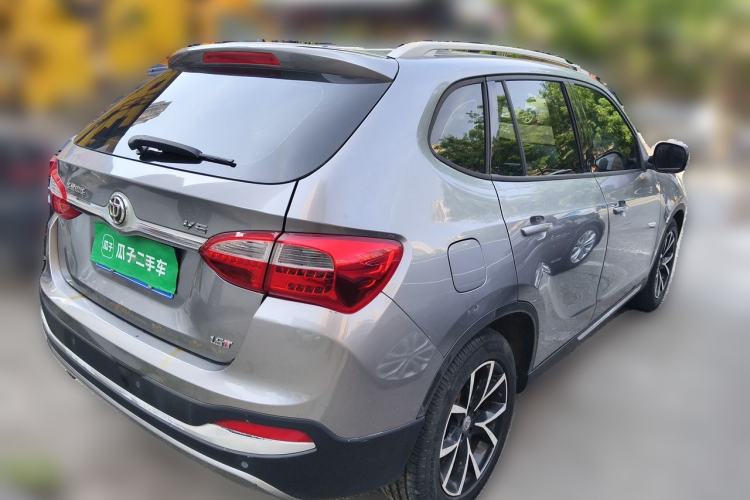Used Brilliance V5 2014 1.5T Automatic Two-Wheel Drive Sport Model Rear Right 45 Deg
