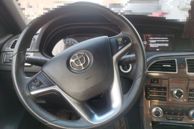 Used Brilliance V5 2014 1.5T Manual Two-Wheel Drive Luxury Model Steering Wheel