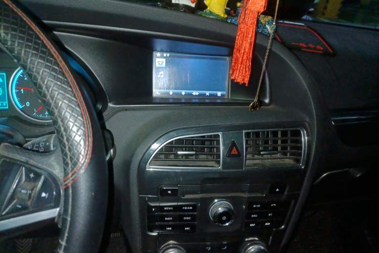 Used Brilliance V5 2014 1.6L Manual Luxury Model Audio And AC Panel
