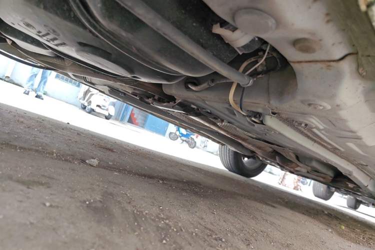 Used Brilliance V5 2014 1.5T Automatic Two-Wheel Drive Sport Model Chassis Rear Right