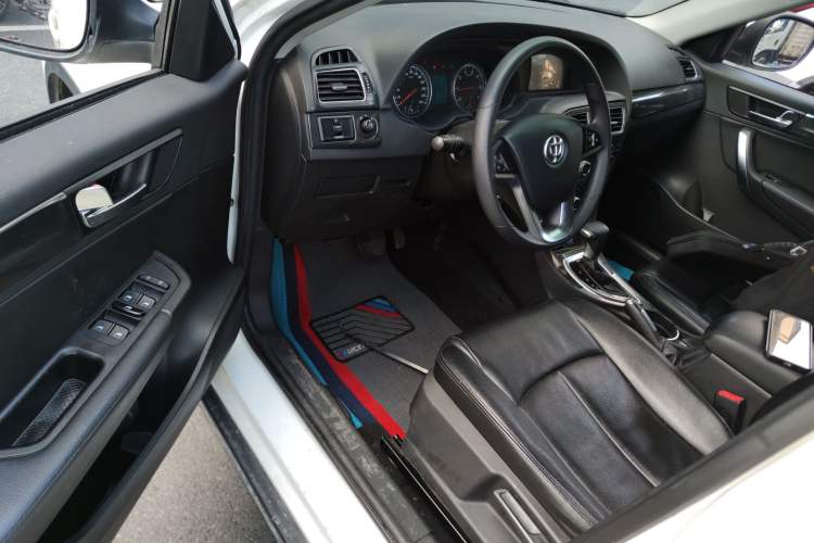 Used Brilliance V5 2014 1.5T Automatic Two-Wheel Drive Sport Model Driver Seat