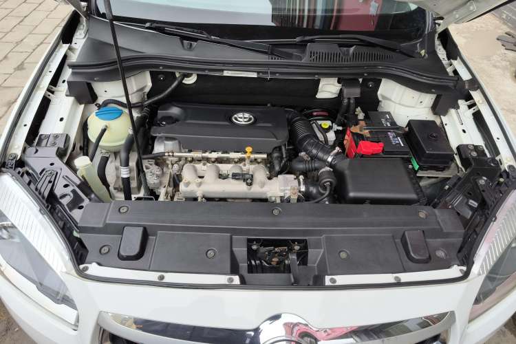 Used Brilliance V5 2014 1.5T Automatic Two-Wheel Drive Sport Model Engine Bay