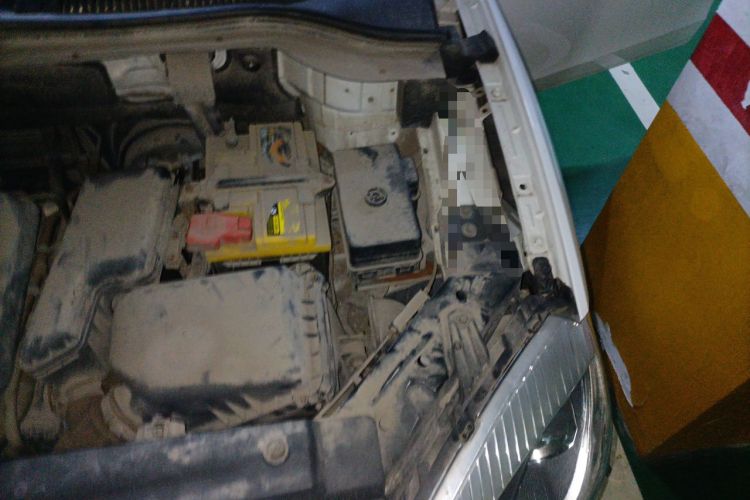 Used Brilliance V5 2014 1.6L Manual Luxury Model Engine Bay Left