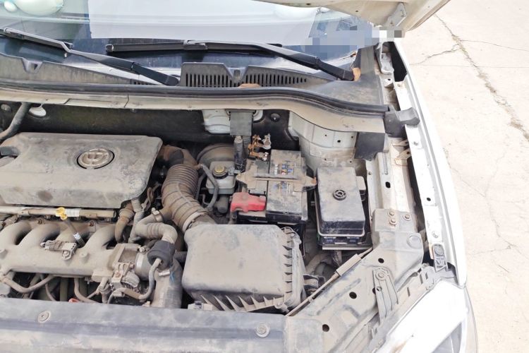 Used Brilliance V5 2014 1.5T Automatic Two-Wheel Drive Sport Model Engine Bay Left