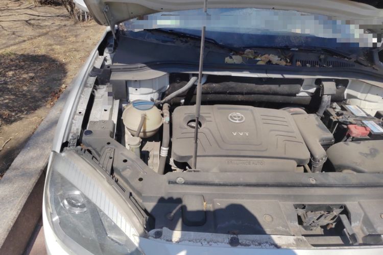 Used Brilliance V5 2014 1.6L Automatic Comfort Model Engine Bay Right