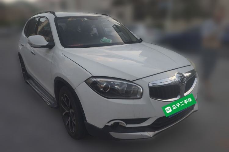 Used Brilliance V5 2014 1.6L Manual Comfort Model Front Right 45 Deg