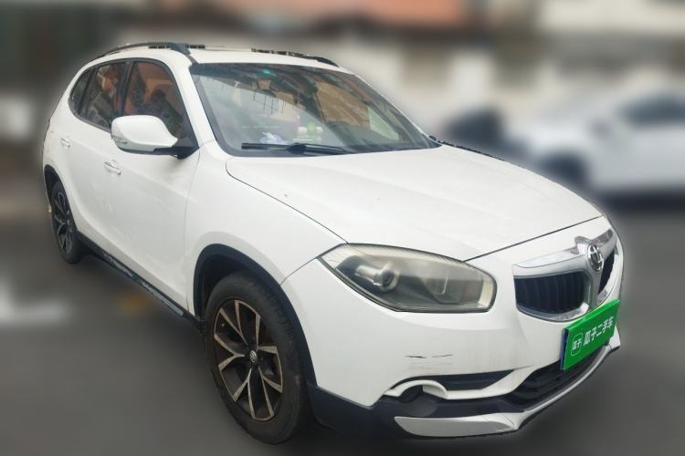 Used Brilliance V5 2014 1.6L Automatic Luxury Model Front Right 45 Deg