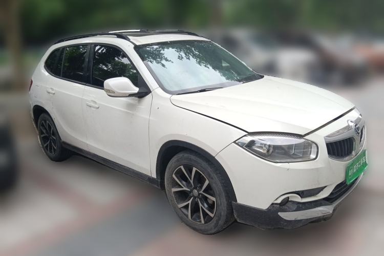 Used Brilliance V5 2014 1.5T Automatic Two-Wheel Drive Sport Model Front Right 45 Deg