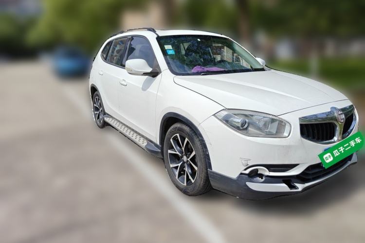 Used Brilliance V5 2014 1.5T Automatic Two-Wheel Drive Sport Model Front Right 45 Deg