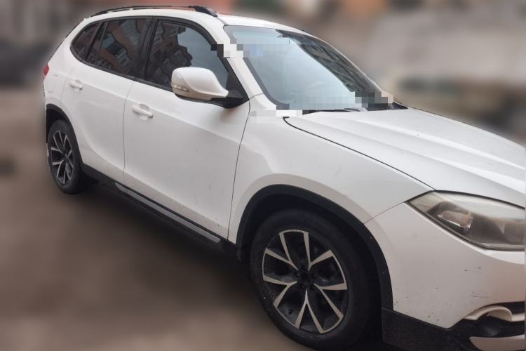 Used Brilliance V5 2014 1.5T Automatic Two-Wheel Drive Sport Model Front Right 45 Deg