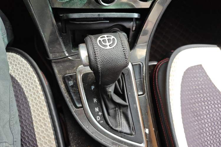 Used Brilliance V5 2014 1.5T Automatic Two-Wheel Drive Sport Model Gear Lever