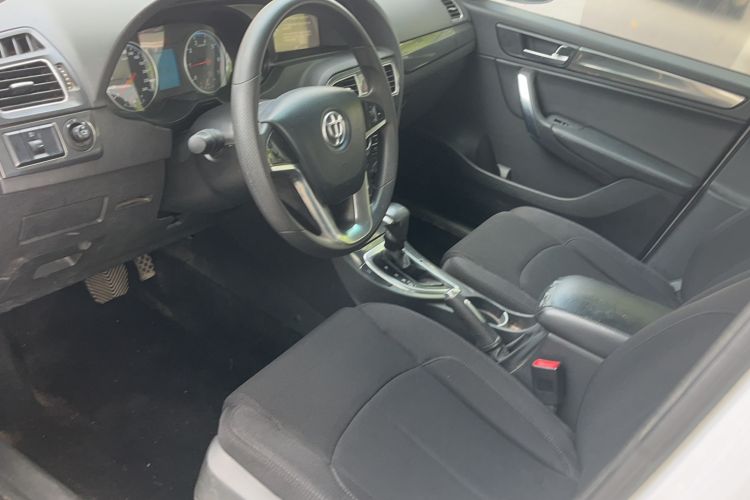 Used Brilliance V5 2014 1.5T Automatic Two-Wheel Drive Sport Model Interior 1
