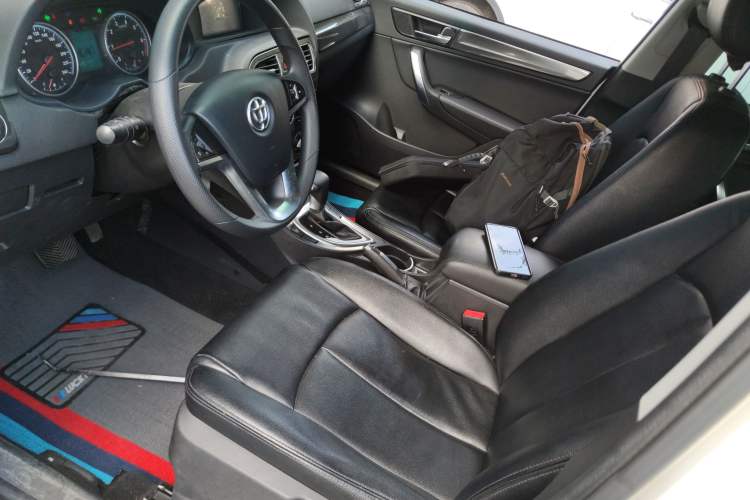 Used Brilliance V5 2014 1.5T Automatic Two-Wheel Drive Sport Model Left Front Seat