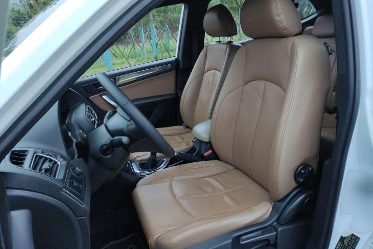Used Brilliance V5 2014 1.5T Manual Two-Wheel Drive Luxury Model Left Front Seat