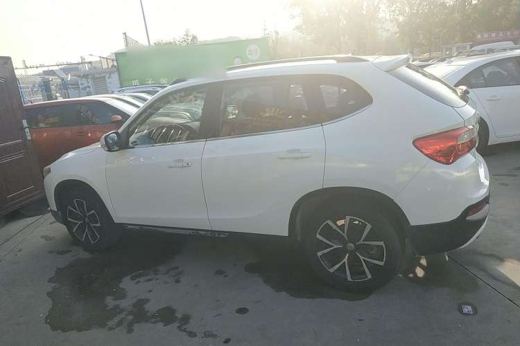 Used Brilliance V5 2014 1.6L Automatic Luxury Model Left Side