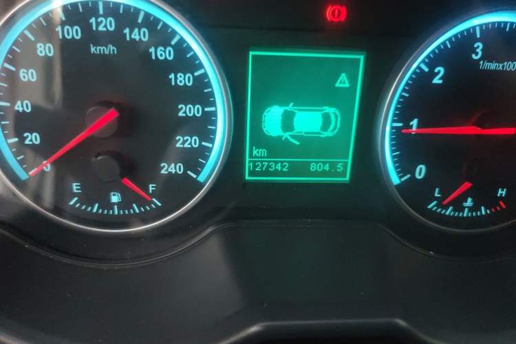 Used Brilliance V5 2014 1.6L Manual Comfort Model Odometer Close Up