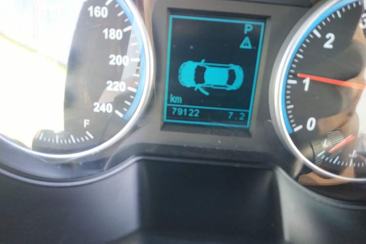 Used Brilliance V5 2014 1.6L Automatic Luxury Model Odometer Close Up