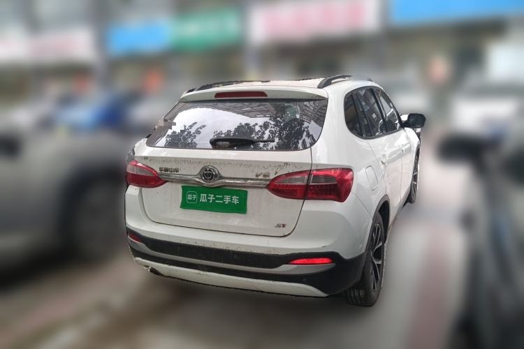 Used Brilliance V5 2014 1.5T Automatic Two-Wheel Drive Sport Model Rear Right 45 Deg