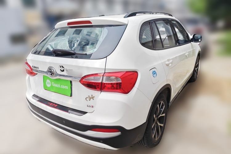Used Brilliance V5 2014 1.5T Automatic Two-Wheel Drive Sport Model Rear Right 45 Deg
