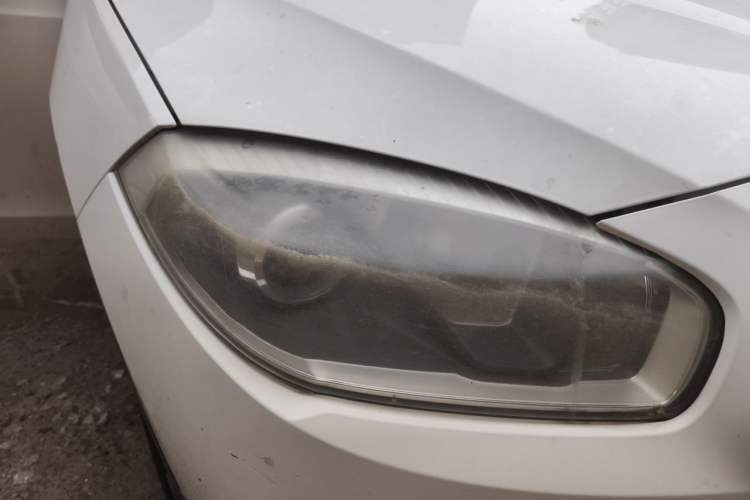 Used Brilliance V5 2014 1.5T Automatic Two-Wheel Drive Sport Model Right Front Headlight