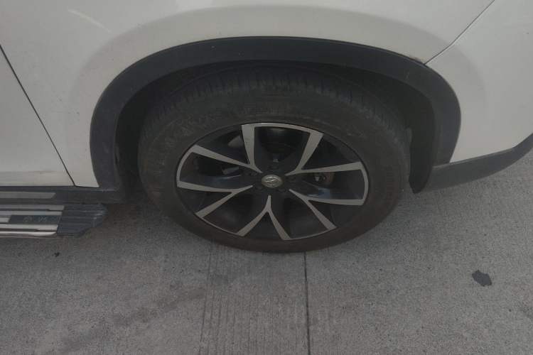 Used Brilliance V5 2014 1.6L Manual Comfort Model Right Front Wheel Hub