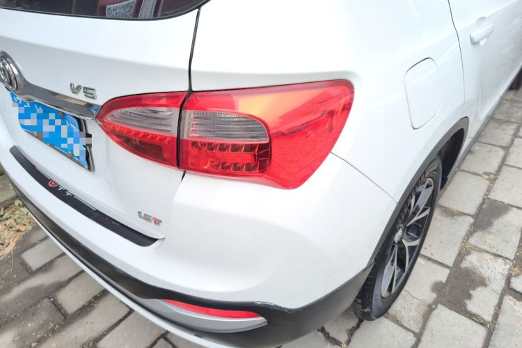Used Brilliance V5 2014 1.5T Automatic Two-Wheel Drive Sport Model Right Rear Taillight