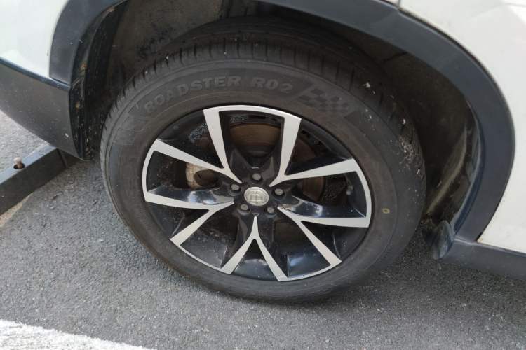 Used Brilliance V5 2014 1.5T Automatic Two-Wheel Drive Sport Model Right Rear Wheel Hub