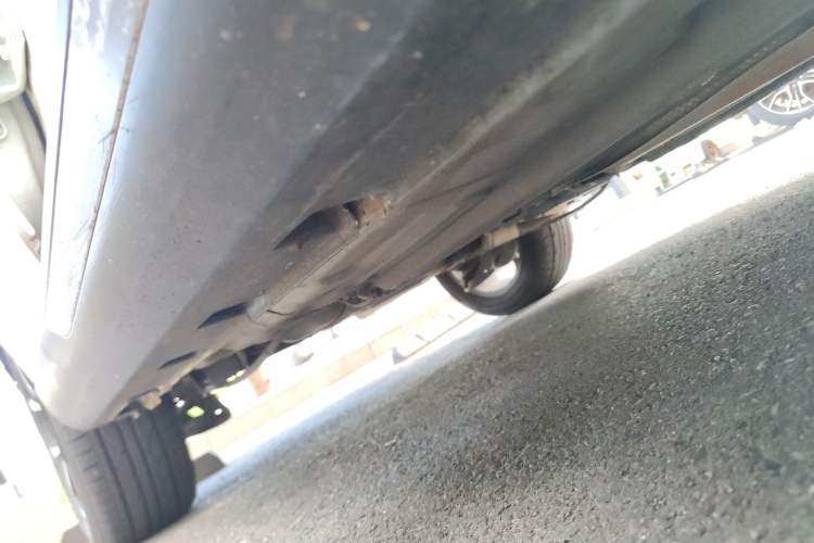 Used Brilliance V5 2014 1.5T Automatic Two-Wheel Drive Sport Model Right Side Sill
