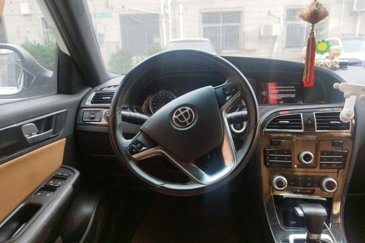 Used Brilliance V5 2014 1.6L Automatic Luxury Model Steering Wheel