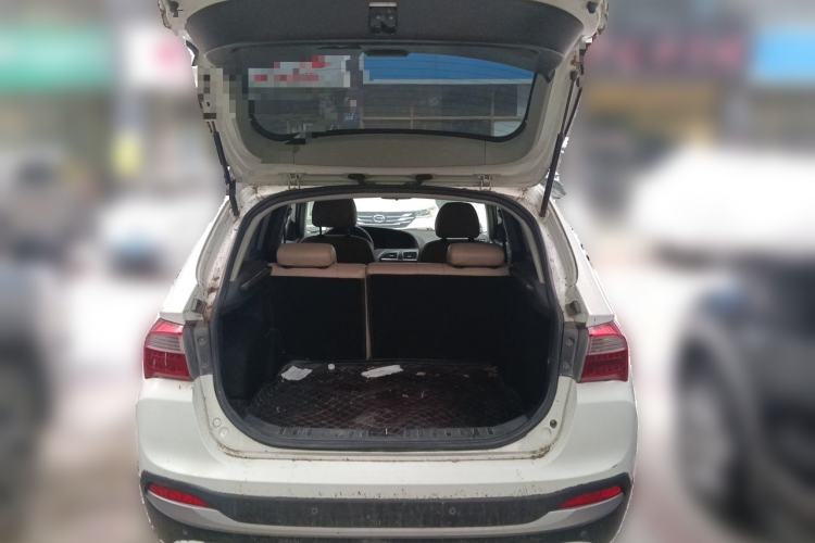 Used Brilliance V5 2014 1.5T Automatic Two-Wheel Drive Sport Model Trunk