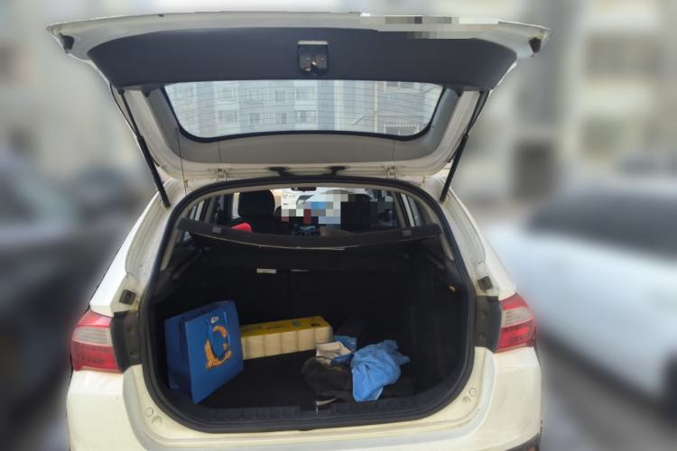 Used Brilliance V5 2014 1.6L Manual Comfort Model Trunk