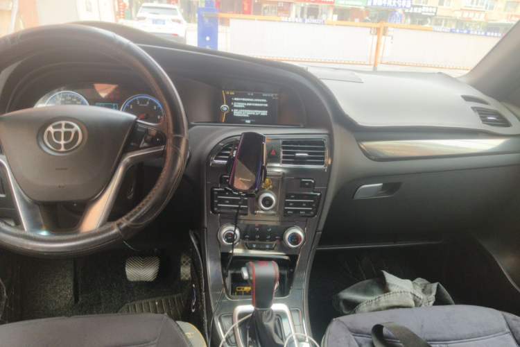 Used Brilliance V5 2016 1.5T Automatic Two-Wheel Drive Smart Version Audio And AC Panel