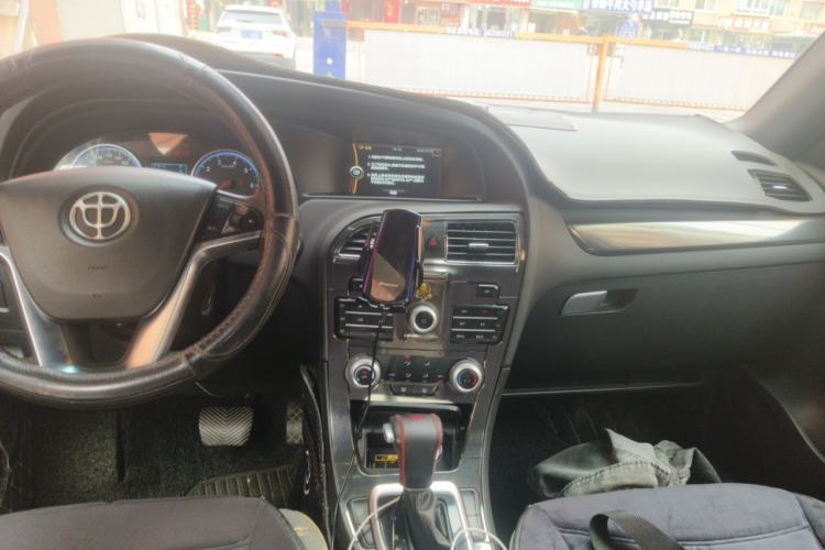 Used Brilliance V5 2016 1.5T Automatic Two-Wheel Drive Smart Version Audio And AC Panel