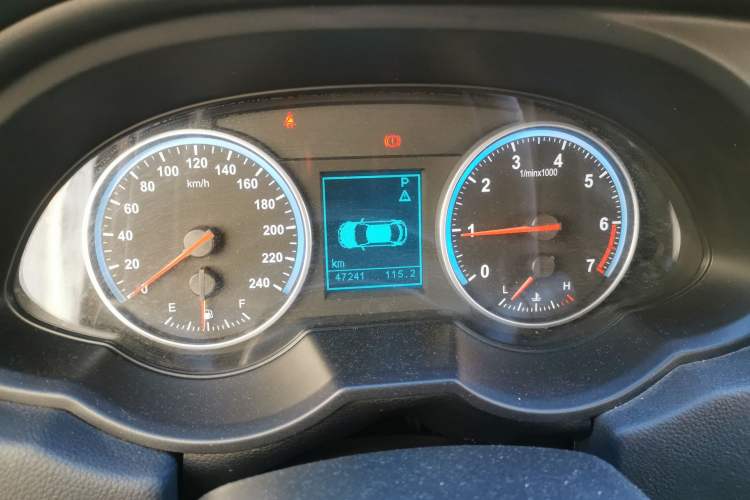 Used Brilliance V5 2016 1.5T Automatic Two-Wheel Drive Sport Model Instrument Cluster
