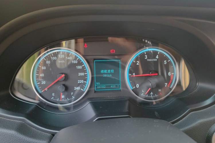 Used Brilliance V5 2016 1.5T Manual Two-Wheel Drive Smart Version Instrument Cluster