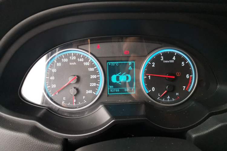 Used Brilliance V5 2016 1.5T Automatic Two-Wheel Drive Smart Version Instrument Cluster