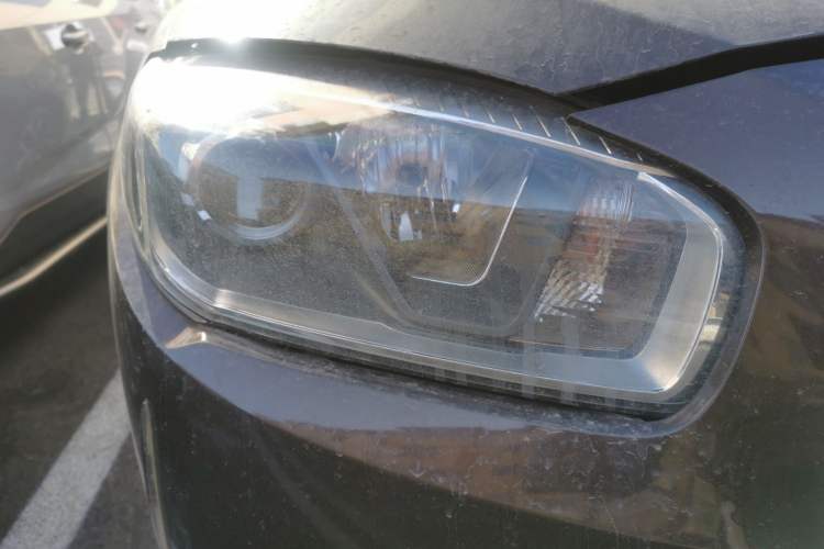 Used Brilliance V5 2016 1.5T Automatic Two-Wheel Drive Sport Model Right Front Headlight