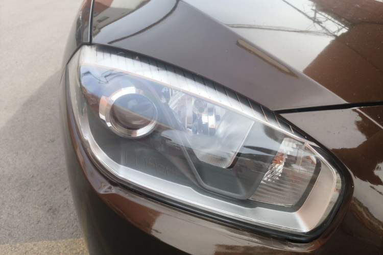 Used Brilliance V5 2016 1.5T Automatic Two-Wheel Drive Smart Version Right Front Headlight