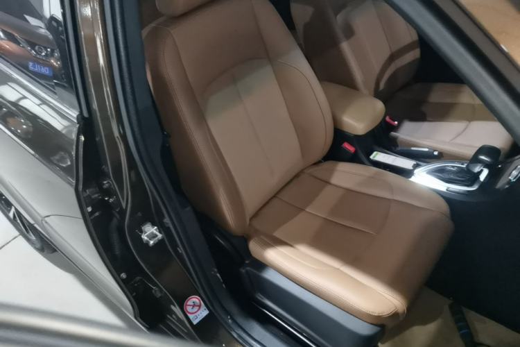 Used Brilliance V5 2016 1.5T Automatic Two-Wheel Drive Smart Version Right Front Seat
