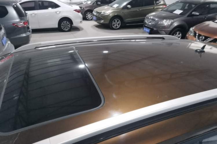 Used Brilliance V5 2016 1.5T Automatic Two-Wheel Drive Smart Version Roof