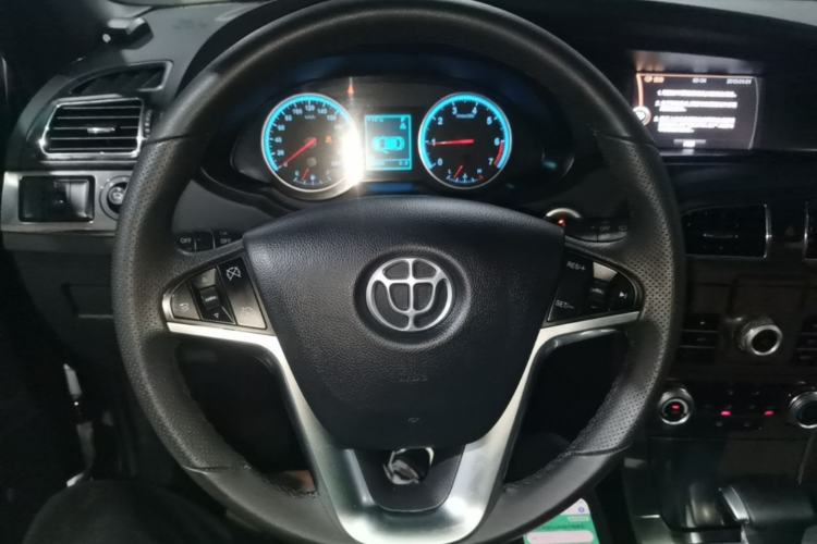 Used Brilliance V5 2016 1.5T Automatic Two-Wheel Drive Smart Version Steering Wheel