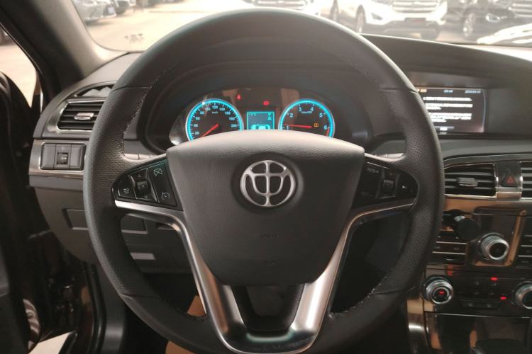 Used Brilliance V5 2016 1.5T Automatic Two-Wheel Drive Smart Version Steering Wheel