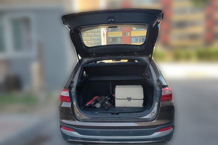Used Brilliance V5 2016 1.5T Manual Two-Wheel Drive Smart Version Trunk