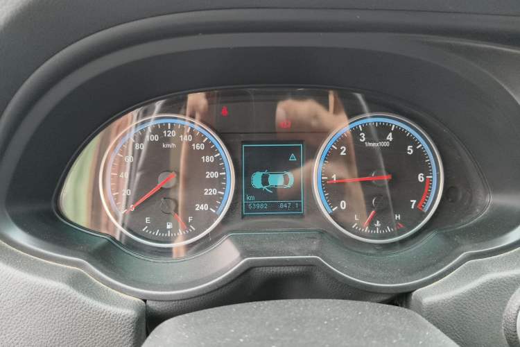 Used Brilliance V5 2016 1.5T Manual Two-Wheel Drive Smart Version Instrument Cluster