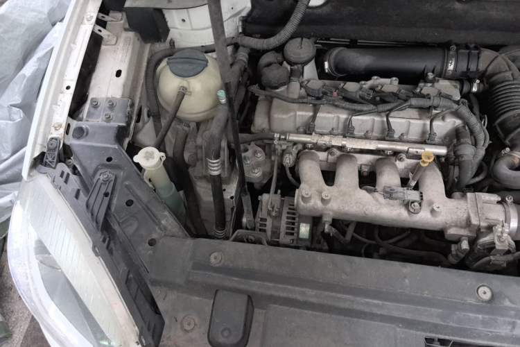 Used Brilliance V5 2016 1.5T Automatic Two-Wheel Drive Smart Version Engine Bay Right