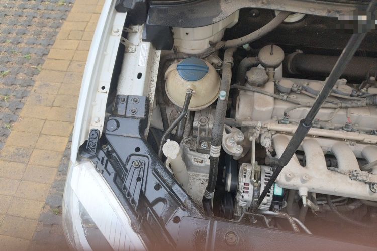 Used Brilliance V5 2016 1.5T Automatic Two-Wheel Drive Smart Version Engine Bay Right